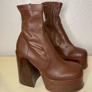 Steve Madden Chocolate Platform Boots